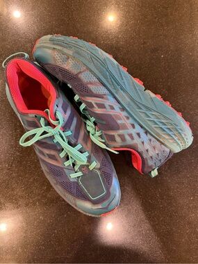 Women’s Hoka One One Speedgoat 2 Trail Running Shoes - 10